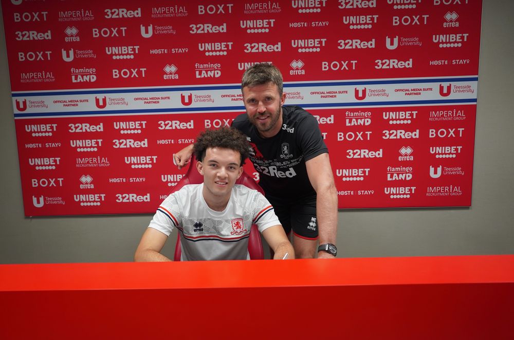 Dan James Signs First Pro Contract - Middlesbrough FC